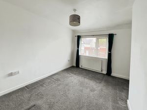Bedroom- click for photo gallery